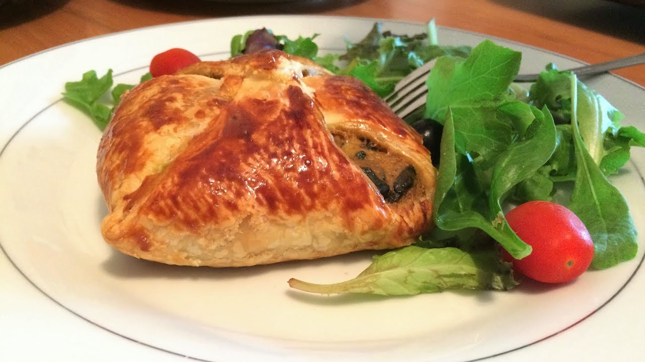 Carrés Feuilletés Aux Courgettes et Aux Olives