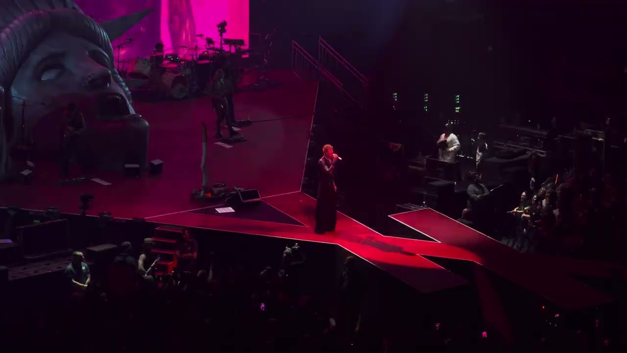 mgk - why are you here (Live in Tampa, FL | December 19th 2025 | 4K)
