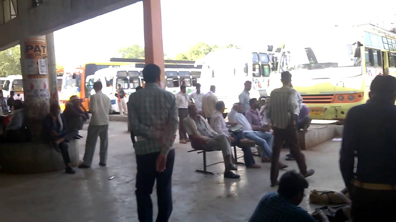 A typical morning at the Gwalior Bus Stand