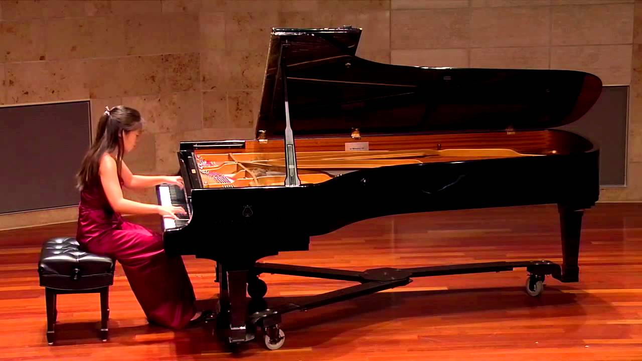 Chopin Etude Op.10 No.5 - Christine Kim