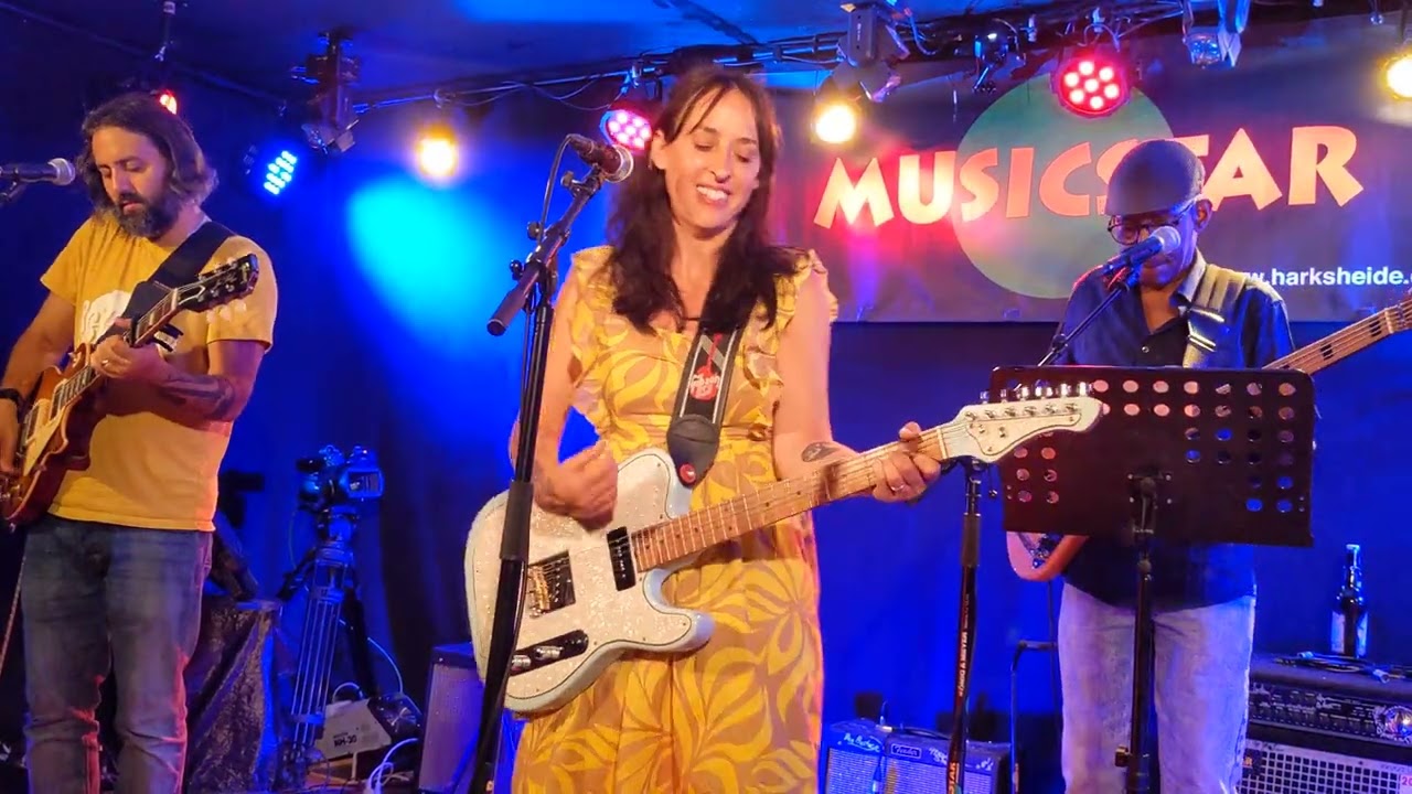Hannah White - Chains of Ours , live im Musicstar Norderstedt 