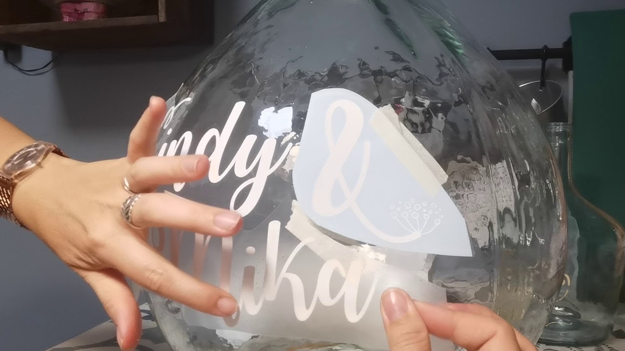 Conseil et astuce pour coller un sticker sur une dame Jeanne