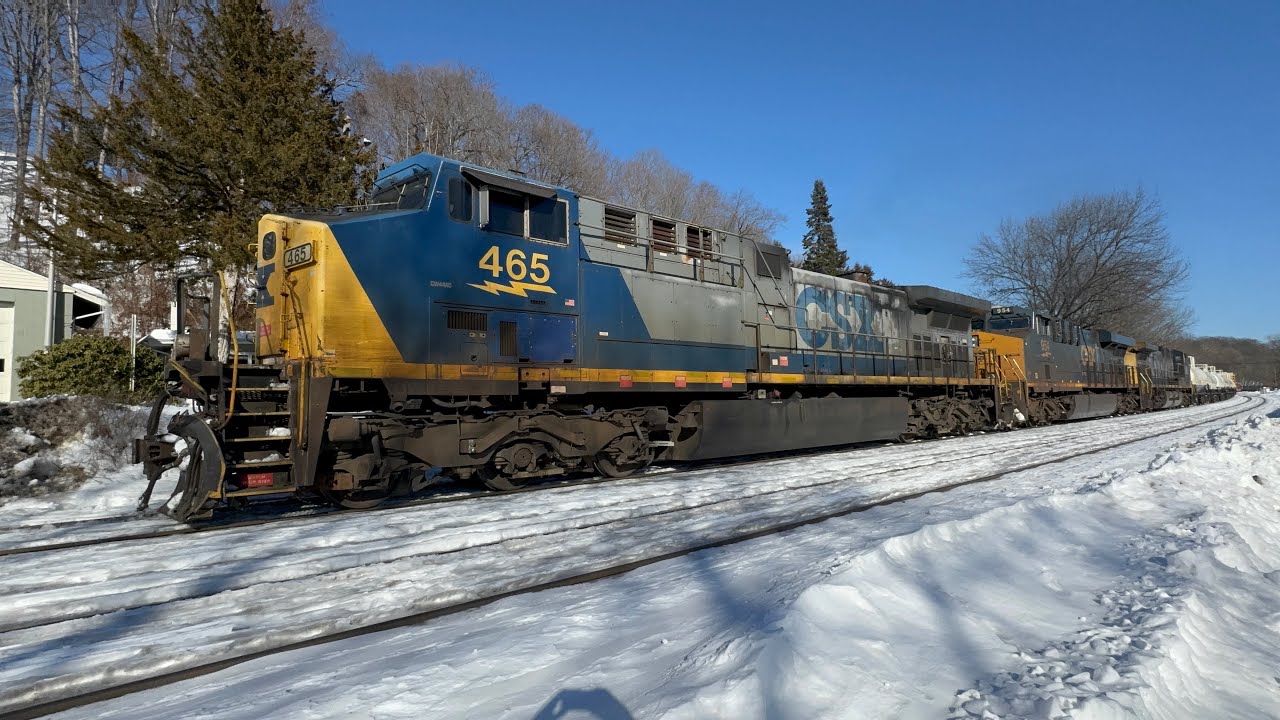 M427; The Mattawamkeg Monster Thru West Springfield W/ a Preponderance of Empty Propane Tankers