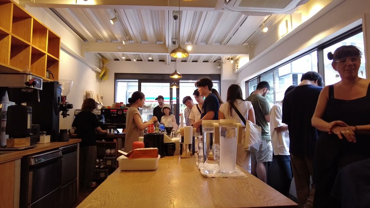 Busy Kurasu location in Kyoto
