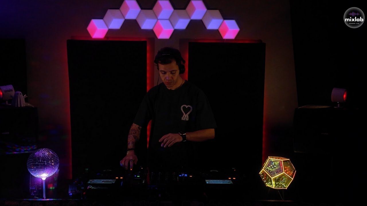 Mixlab TV | Studio Live 001: Comet