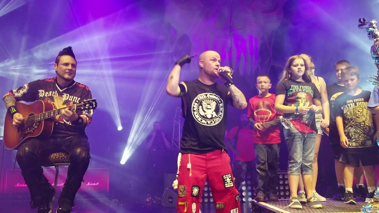 Five Finger Death Punch - Remember Everything (w/ kids on stage); DTE Energy Music Theater; 9-1-2018