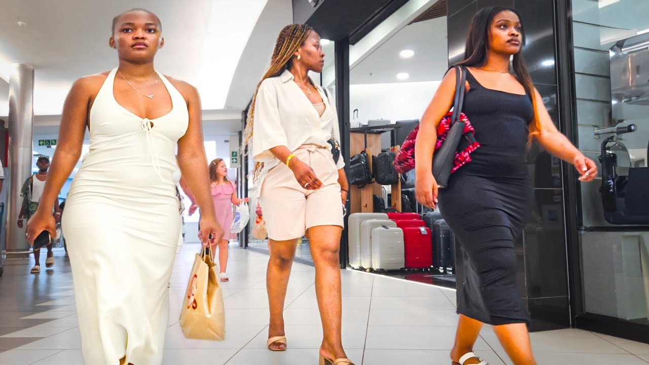 ROSEBANK MALL IMPRESSIVE MOMENTS JOHANNESBURG 🇿🇦