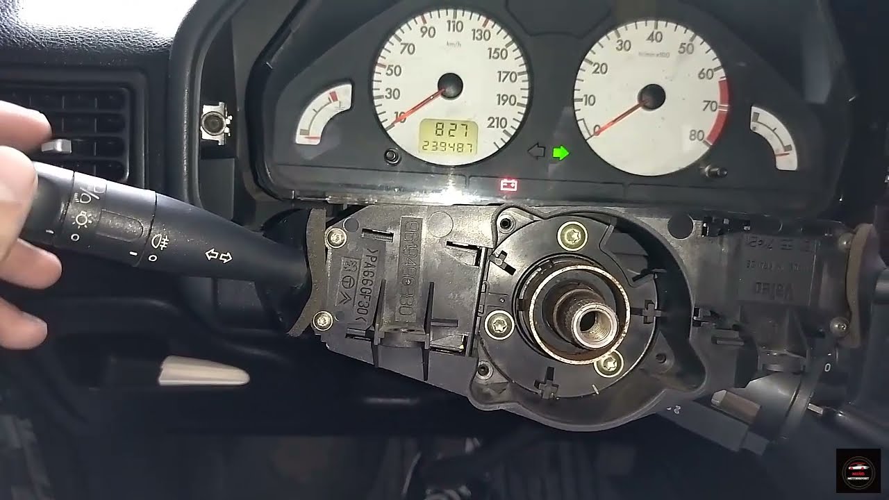 Cambiando mando de luces y intermitencia del Peugeot 106 Sport - Nuño MotorSport