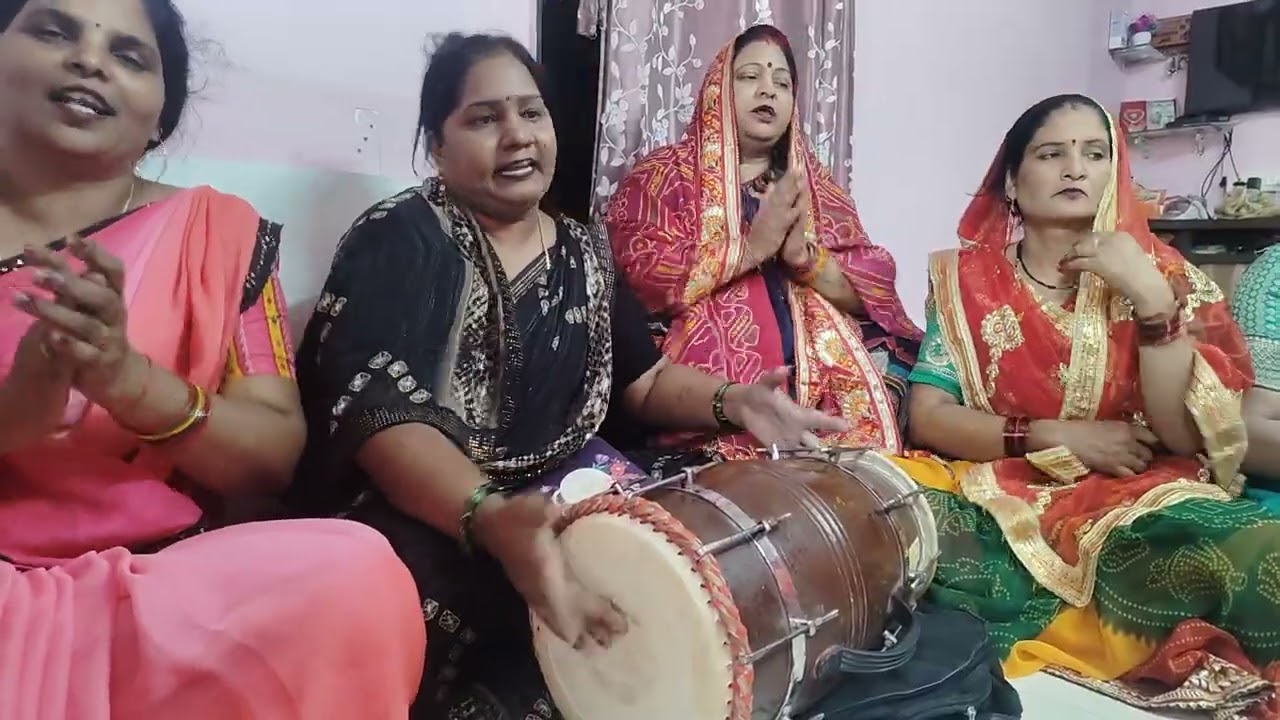 जौनपुर के शीतला मैया हो देवरिया पर आ जाए तो सहेली के साथ में धमाकेदार माता रानी के भजन