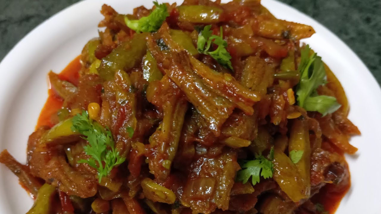 सुके बोंबील मसाला(तोंडली घालून बनवा झणझणीत सुके बोंबील मसाला)