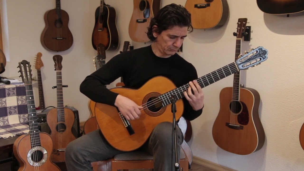 Juan Estruch 1971 - inspiered by Francisco Simplicio, similar to Chet Atkins classical guitar