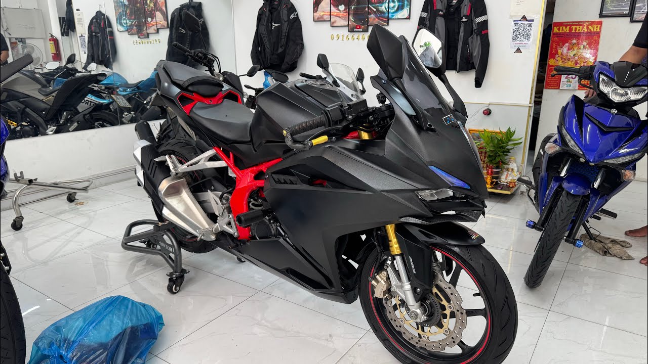 Cbr250r Hoa Hậu phân khúc giờ quá re