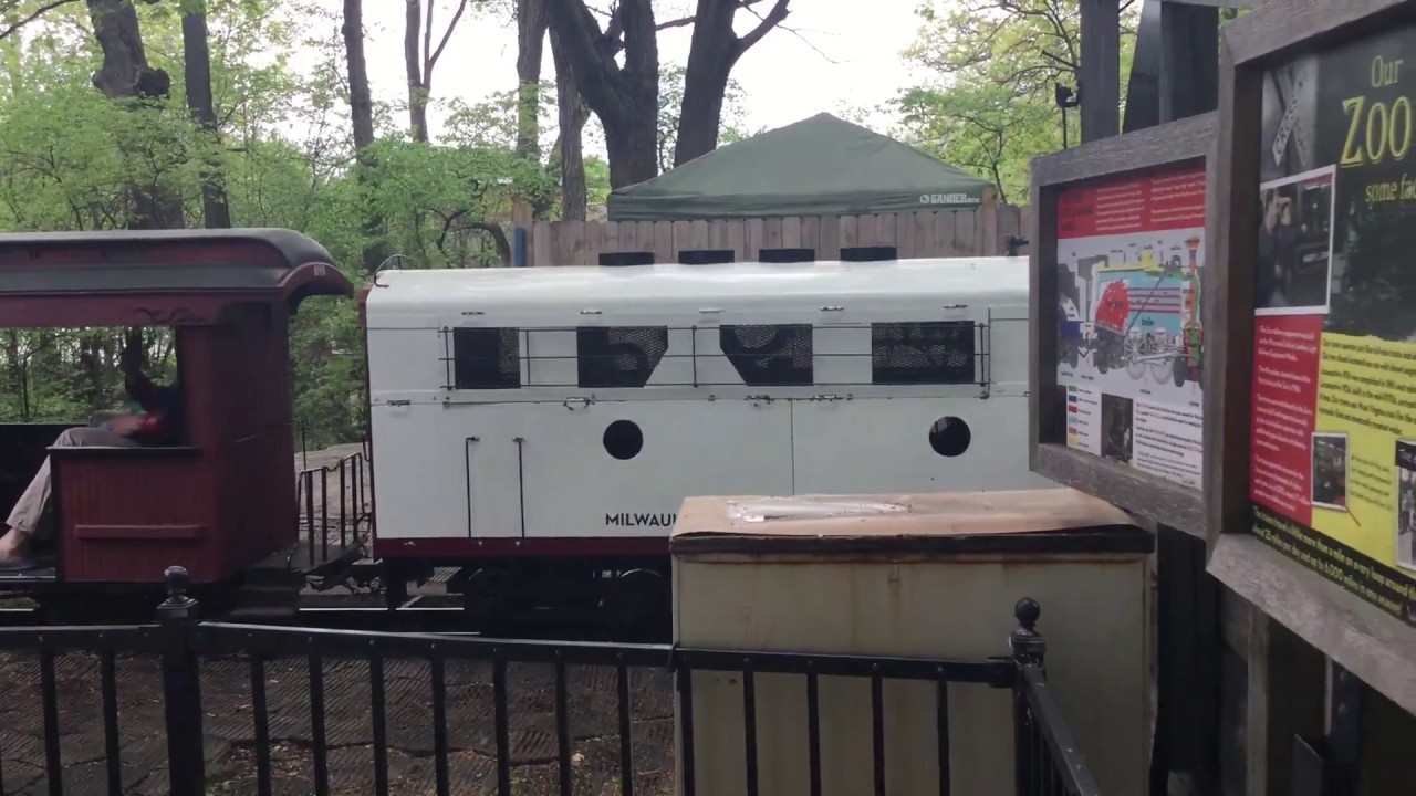 A ride on the Milwaukee County Zoo Safari train (15 inch gauge) with runbys 05/19/18