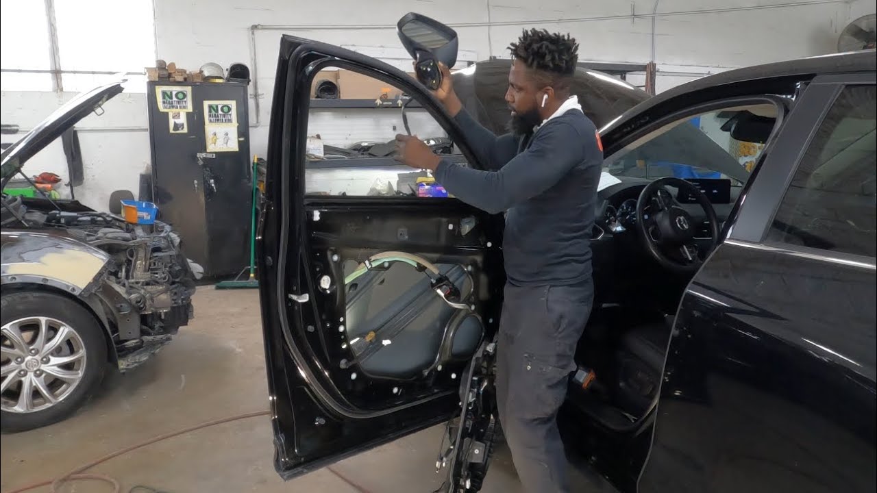 #DIY2022 Mazda CX-5# how to take the front door mirror off the door handle the glass and trim panel