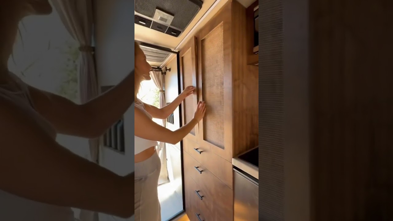 O Layout de Motorhome mais diferente que voc&ecirc; ver&aacute; hoje
