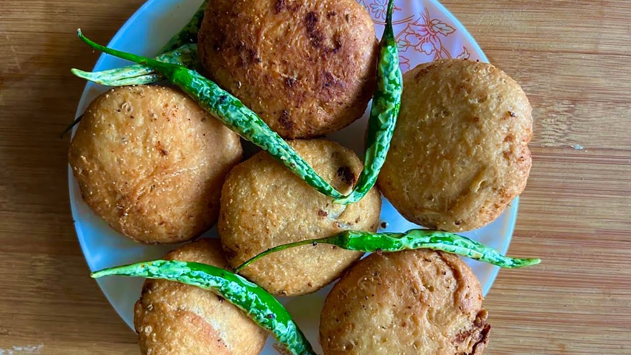 Masaledaar Matar Kachori / khasta Matar kachori