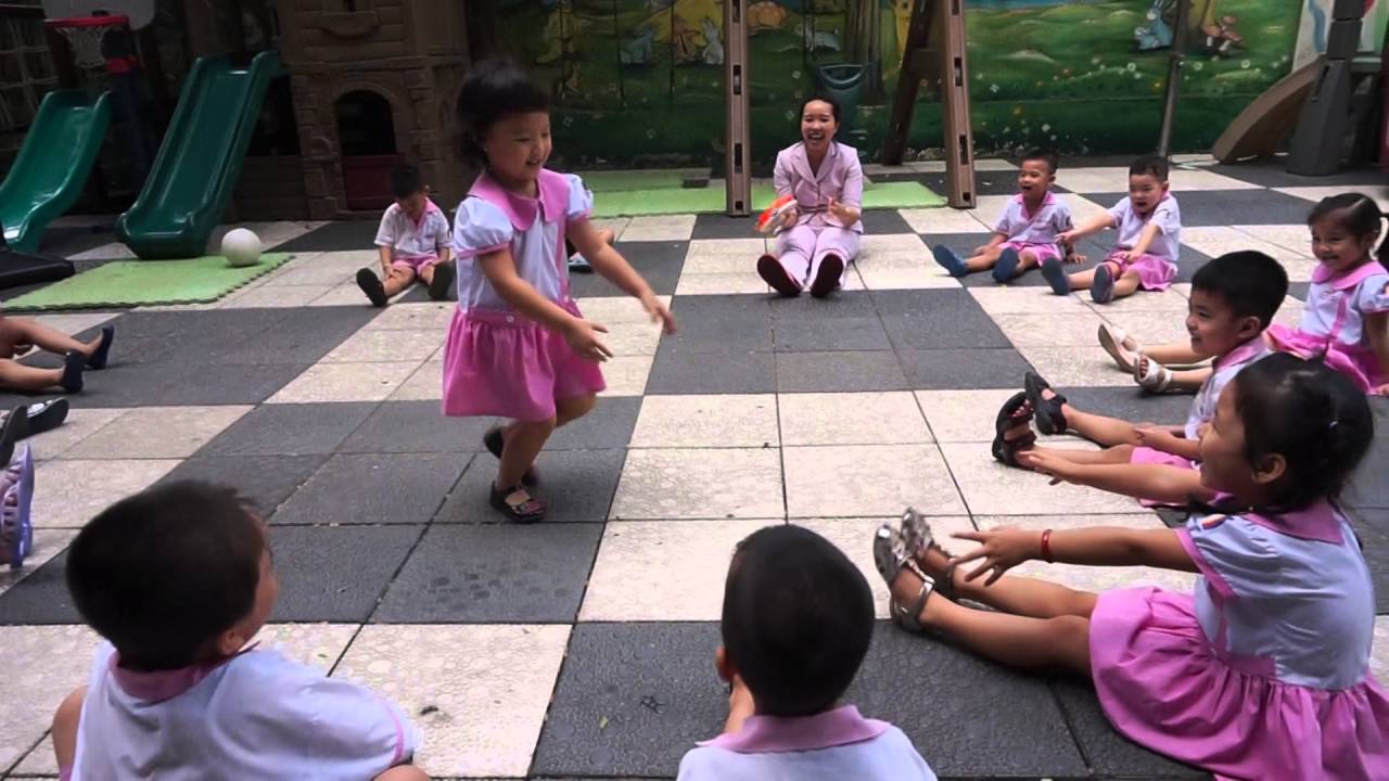 Trò chơi dân gian nu na nu nống trường mầm non Hạnh Phúc