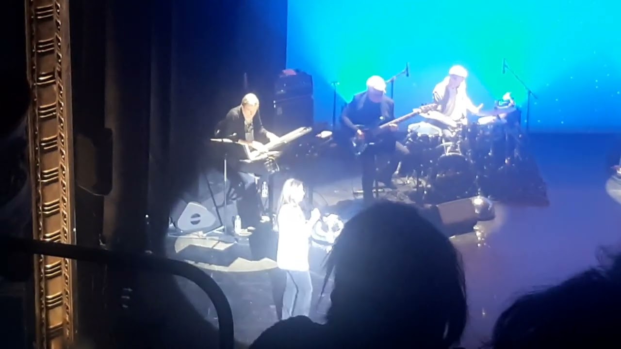 Hélène - Il aime un garçon (Théâtre Marigny, Paris, 7 mars 2025)
