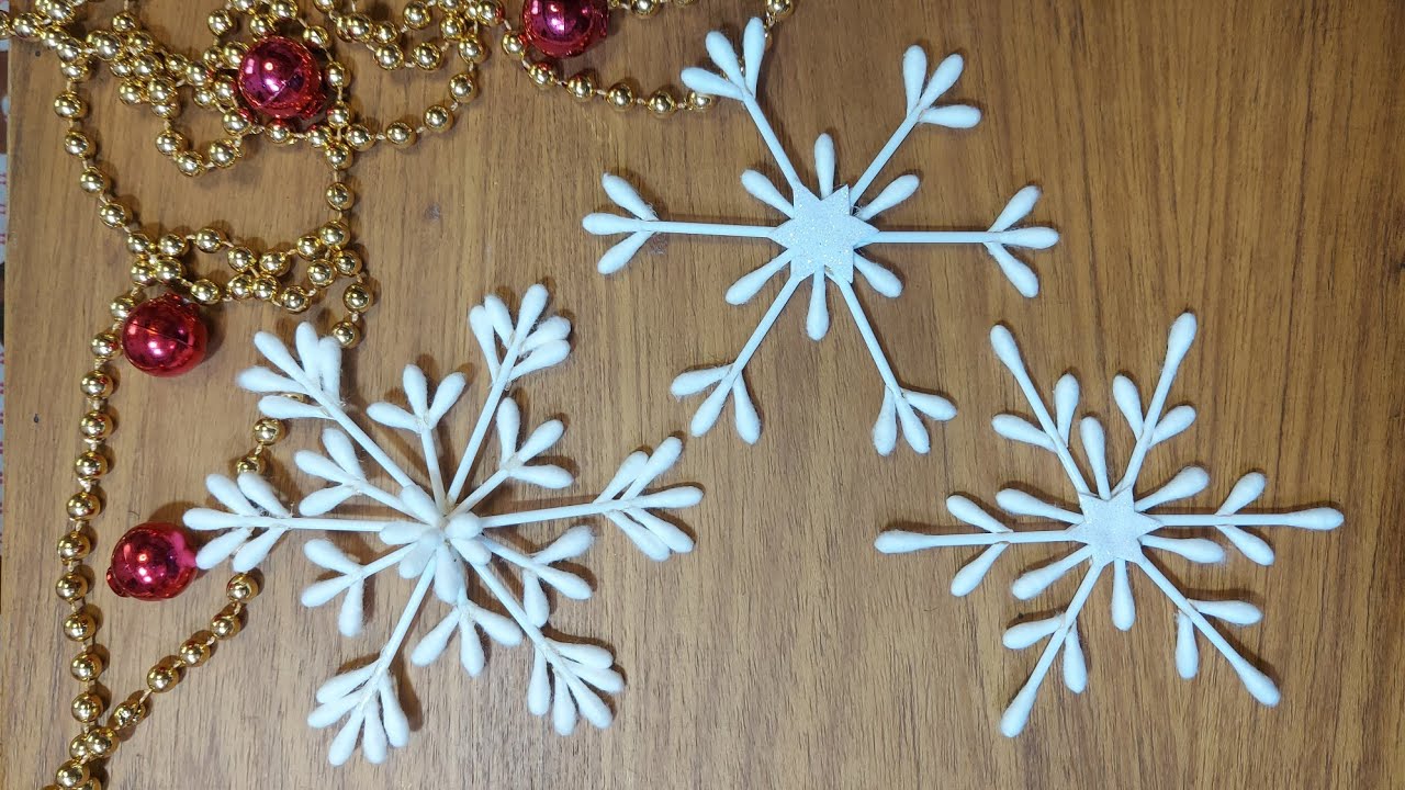 ❄️ Fiocco di neve ❄️ #FaiDaTeNatalizio #DecorazioniFaiDaTe #BastonciniDiCotone