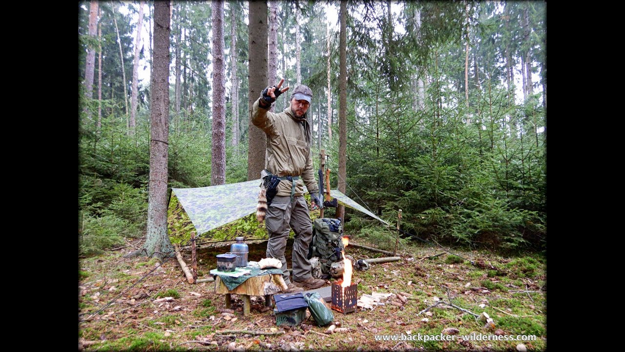 Bushcraft Tarp/Basha Shelter Aufbau für Regen und kochen am Feuer