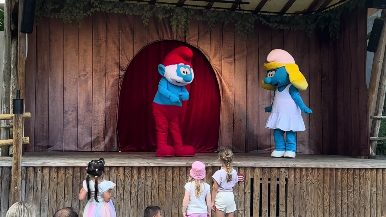The Smurfs Show at [Plopsa Coo]