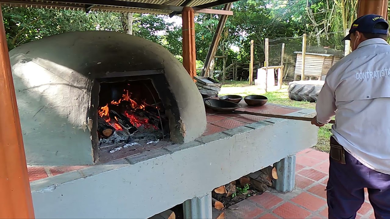 Sabores y Saberes: Asado huilense