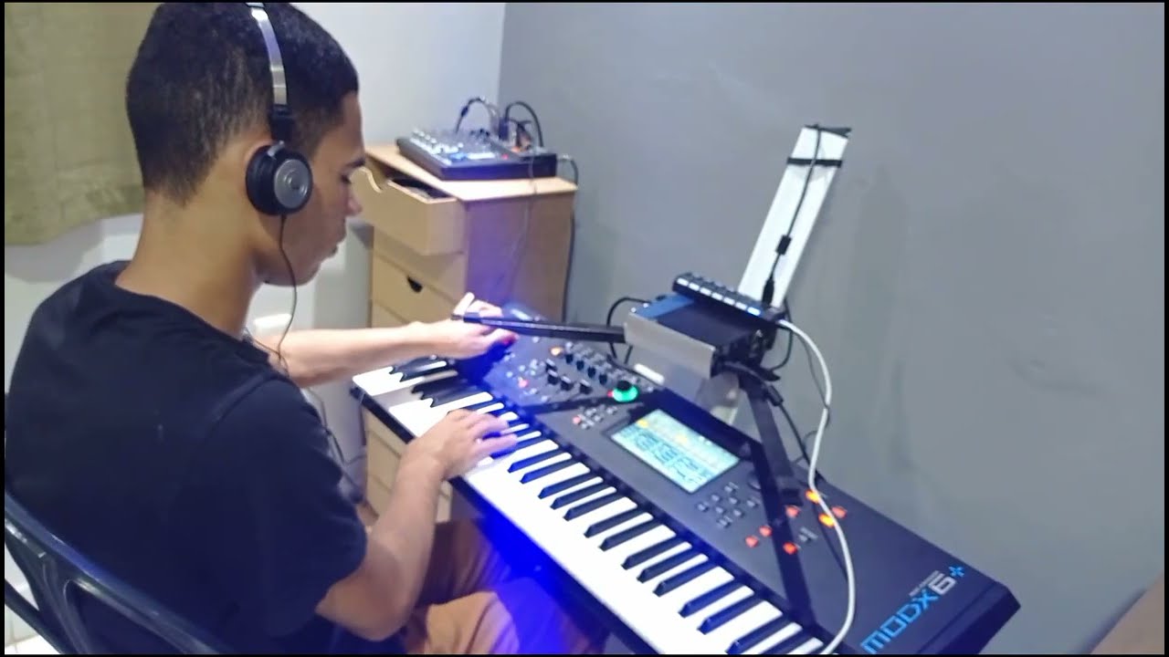 Yamaha MODX6+ Mostrando Sons de Violão com Articulação Realista | Sons do Yamaha Montage