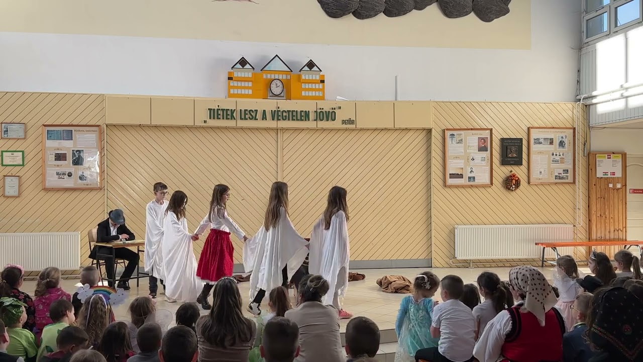 6.b osztály farsangi műsora