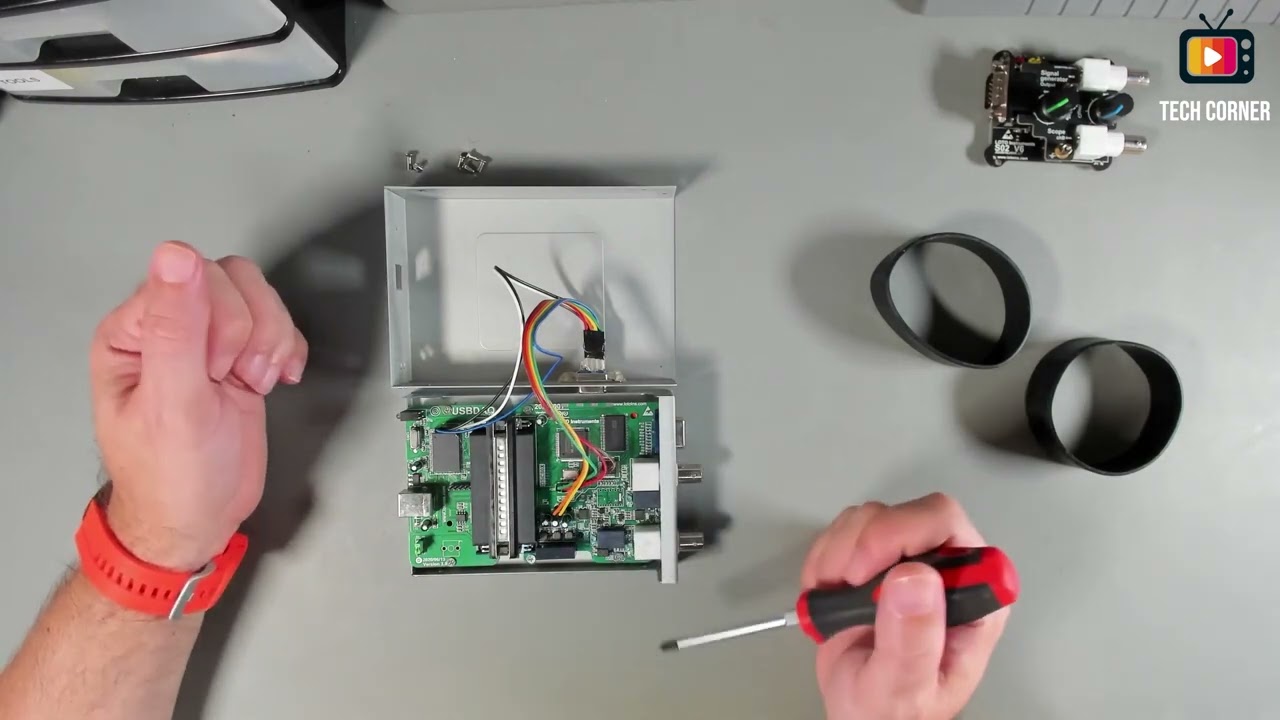Customer Evaluation2: Loto OSCA02X USB Oscilloscope  + Function Generator & Logic Analyser