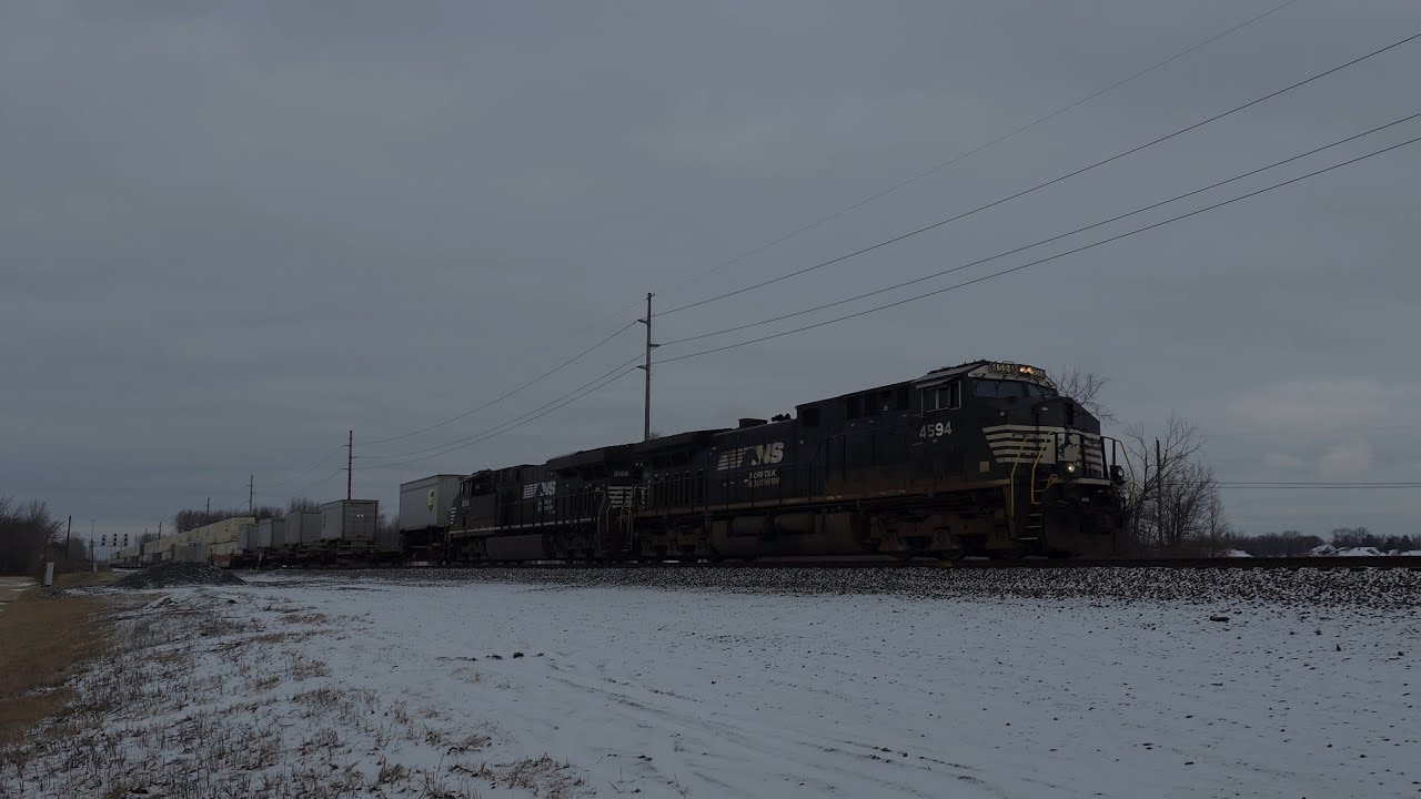 NS AC44C6M #4594 w/ a magnificent K5LA horn leads this Piggy Intermodal shorty @ Millbury | 2/9/25 |