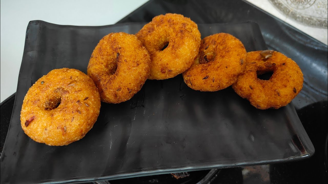 Crispy Suji Jeera Donut 😋 | 10 Min Nashta Recipe | Live Cooking