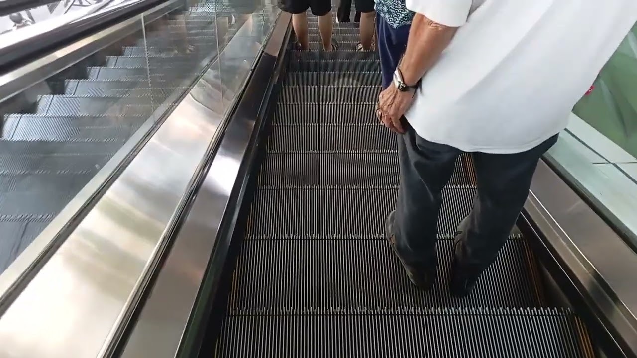 Schindler 9300 AE Escalator @ Future Park Station