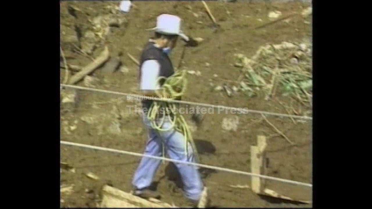 MEXICO: TEZUITLAN: FLOODS CAUSE MUDSLIDES