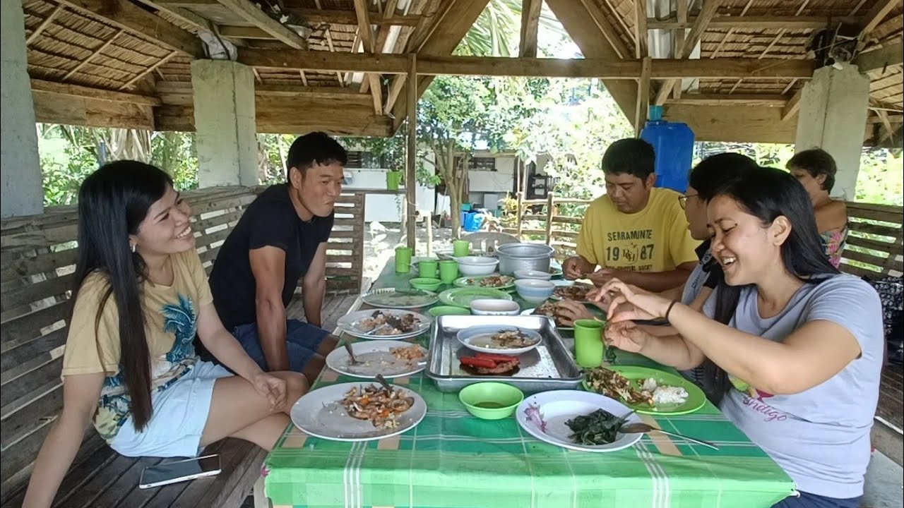 EP 114 | Masayang Pananghalian at Mahabaaaaaang Kwentuhan with the Fam