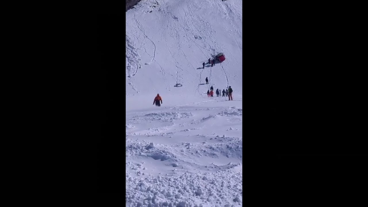 1 Dead as Cable Car Crashes at Swiss Ski Resort