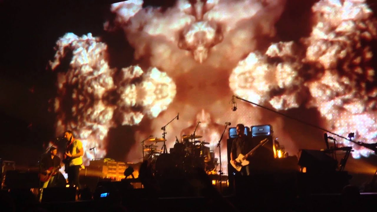 Kings of Leon - Pyro - Hallenstadion