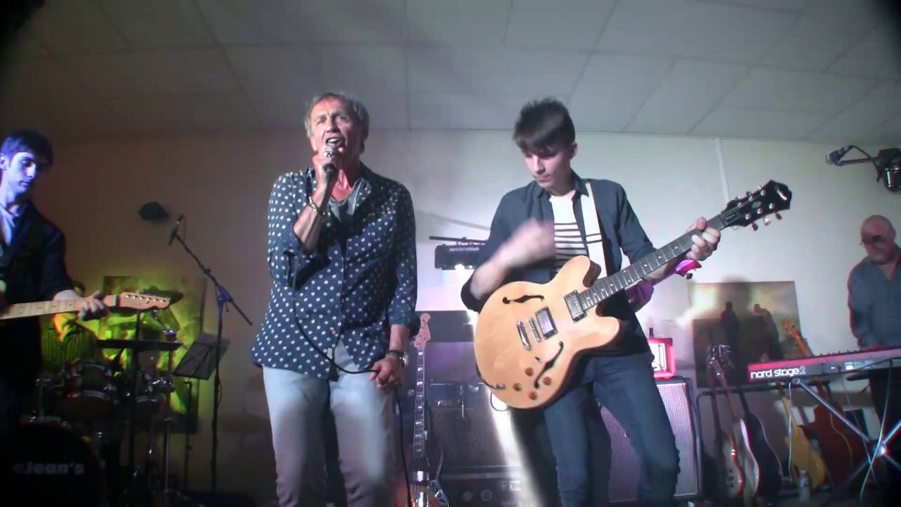Jean-Patrick Capdevielle : Mini concert à Gien (45) Mai 2016