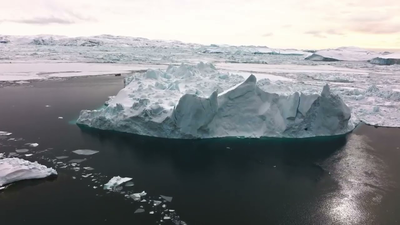 Évasion vue du ciel avec musique zen & Là où l’eau rencontre la terre sérénité aérienne .