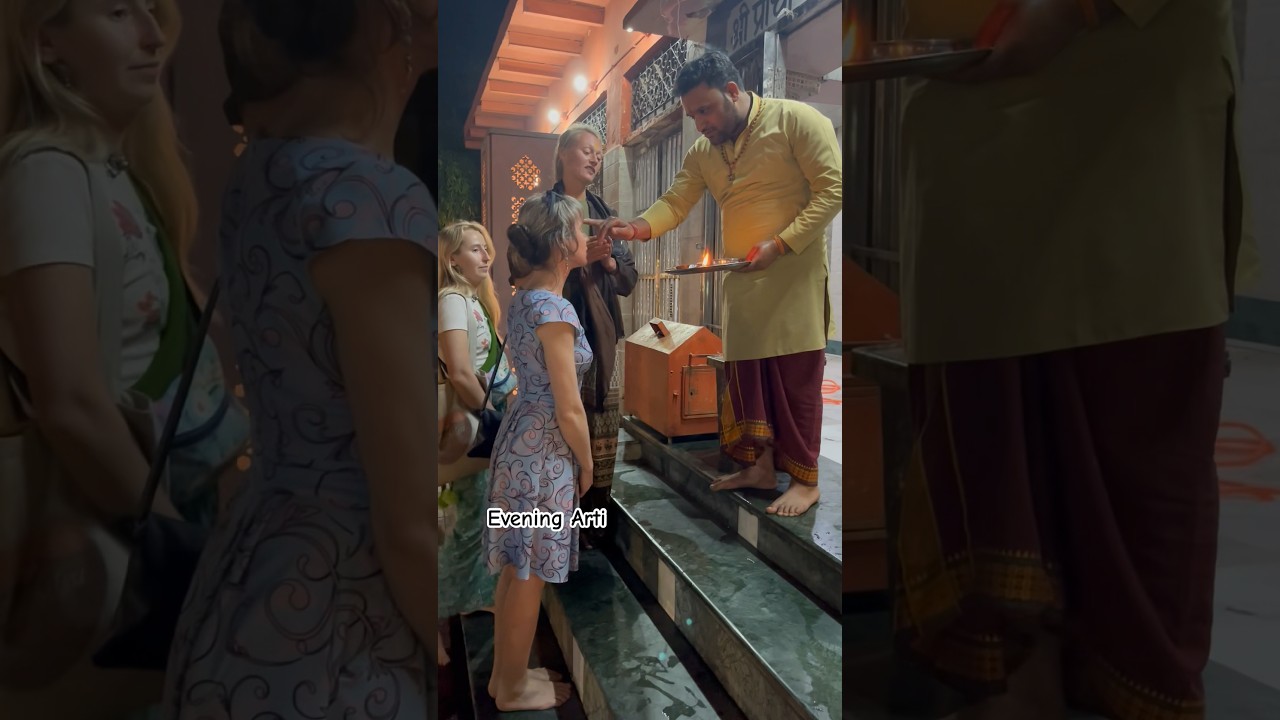 Evening Arti #foreigner #hindu  #temple  #shiva #video #music #meditationmusic #festival #flute