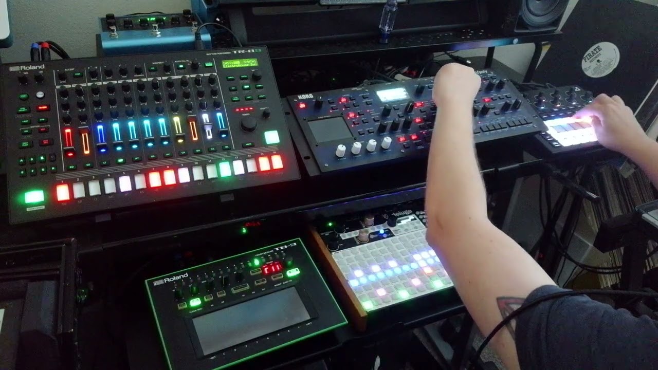 Slightly Acidic - (Korg Multi/poly, Synthstrom Deluge, Novation Circuit Tracks, Roland TR-8s, TB-3)