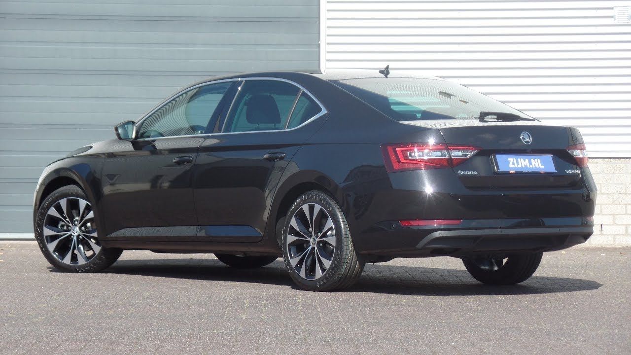 Skoda Superb Style 2018 Black Magic Pearl 18 inch Cassiopeia walk around & inside detail