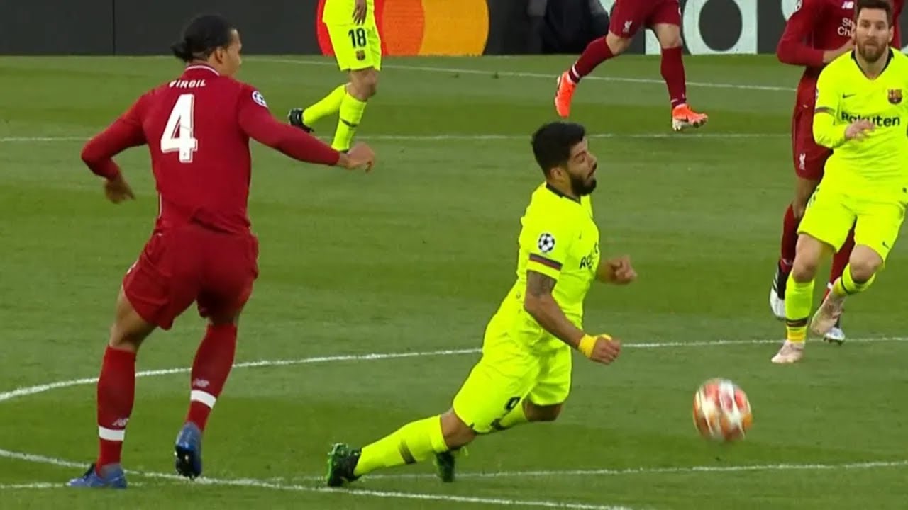Most Funny and Stupid Dives in Football 🏊‍♀