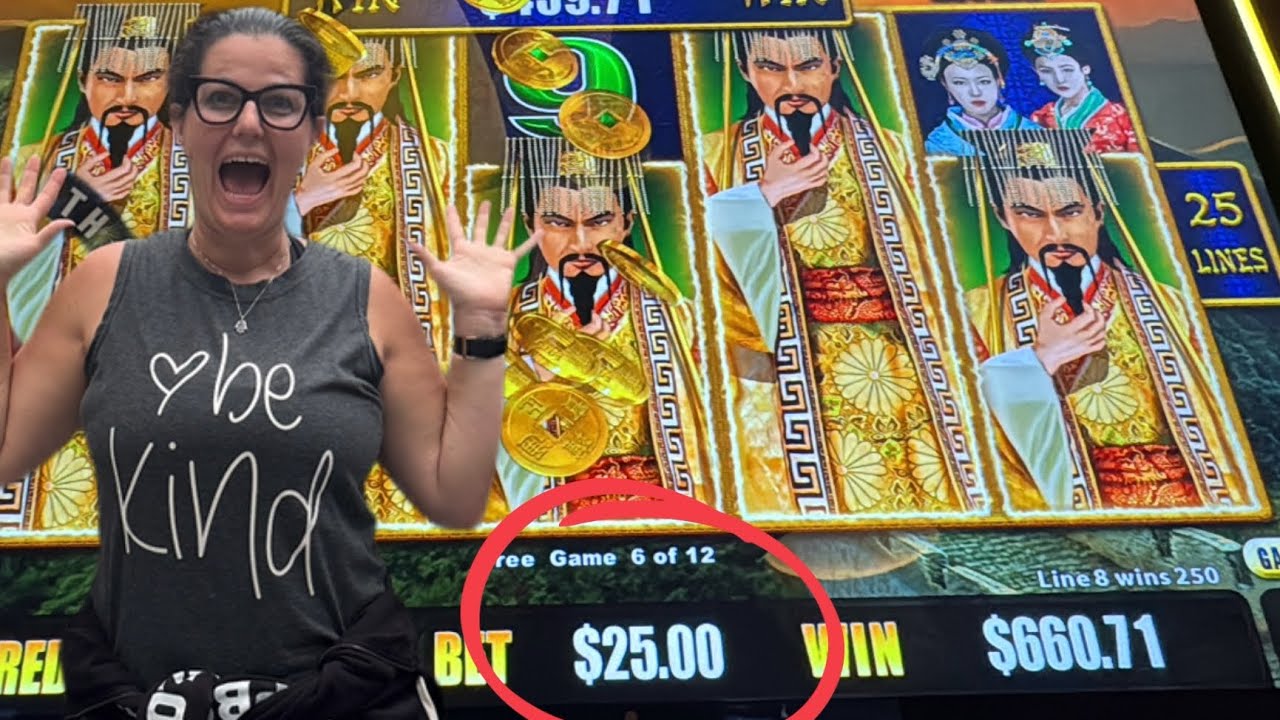 $25 Spins on Dragon Link until we hit the 50k MAJOR JACKPOT.