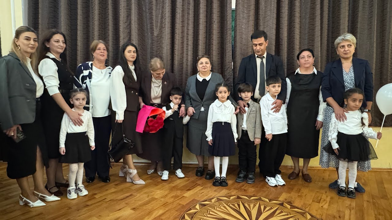 Sumqayıt şəhər 12 nömrəli tam orta məktəbdə körpə fidanlar məktəbəqədər təhsilə qədəm qoyub