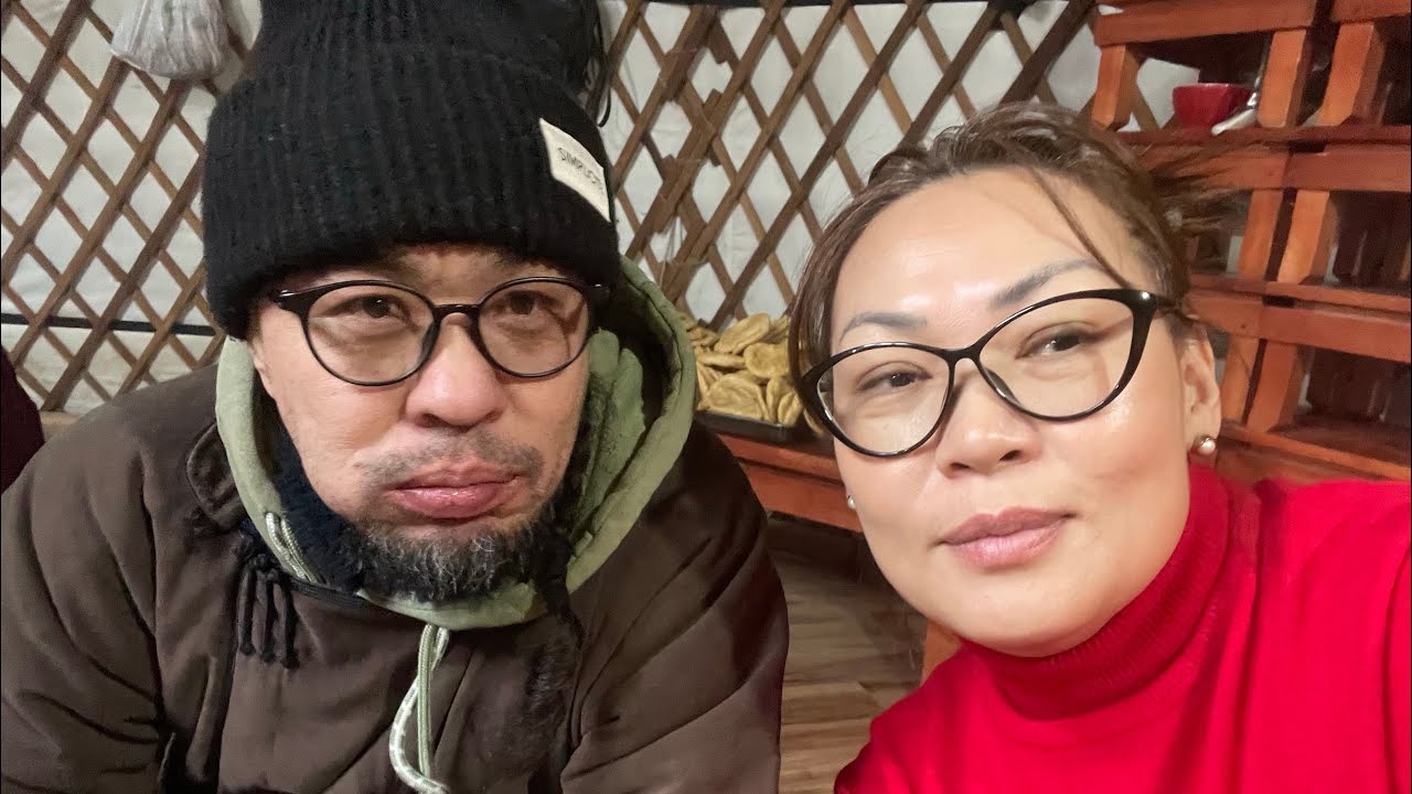 Ийм шил авлаа надад зохиж байна уу🥸🤓( МОНГОЛДОО ИРСЭН ЭХНИЙ ӨДӨР)