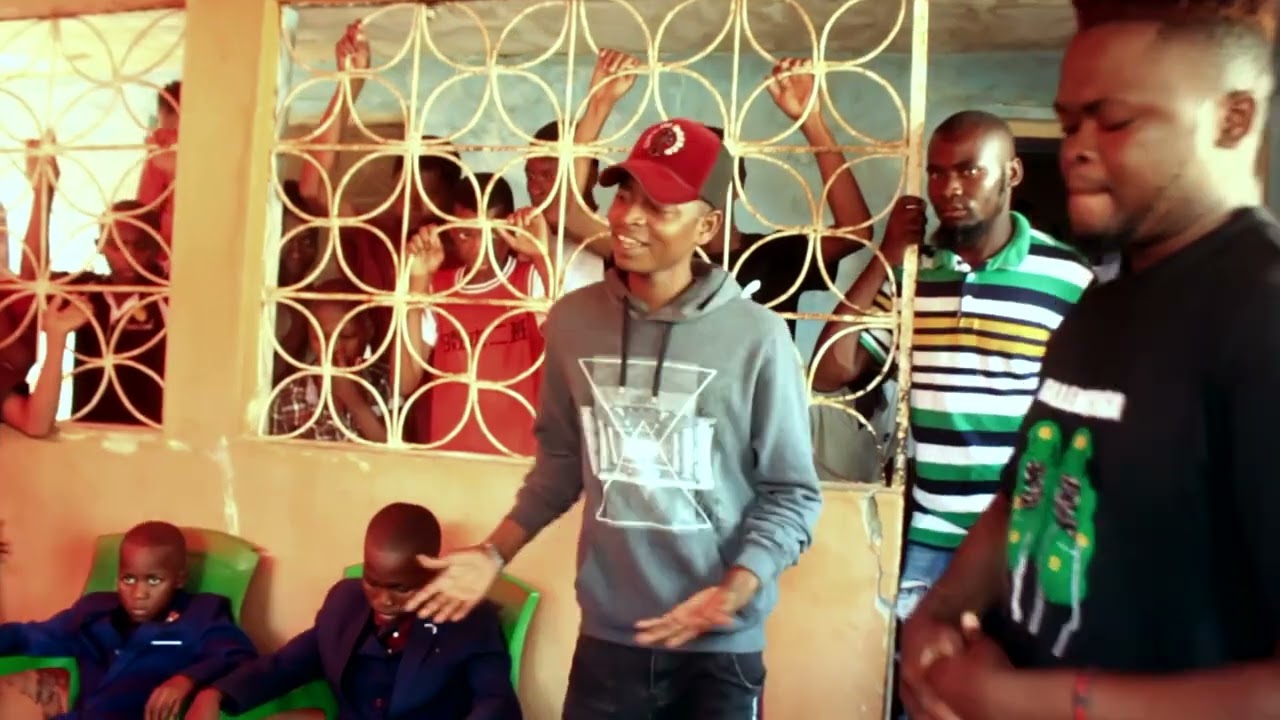 Bico Fino ft 1000 Paus Monha Monha e Cassava EkomaOfficial VideoD  Maestro Djunny.mp4