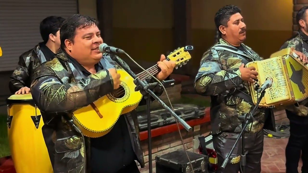 Los Nuevos Cervantes - En Vivo Desde Sinaloa