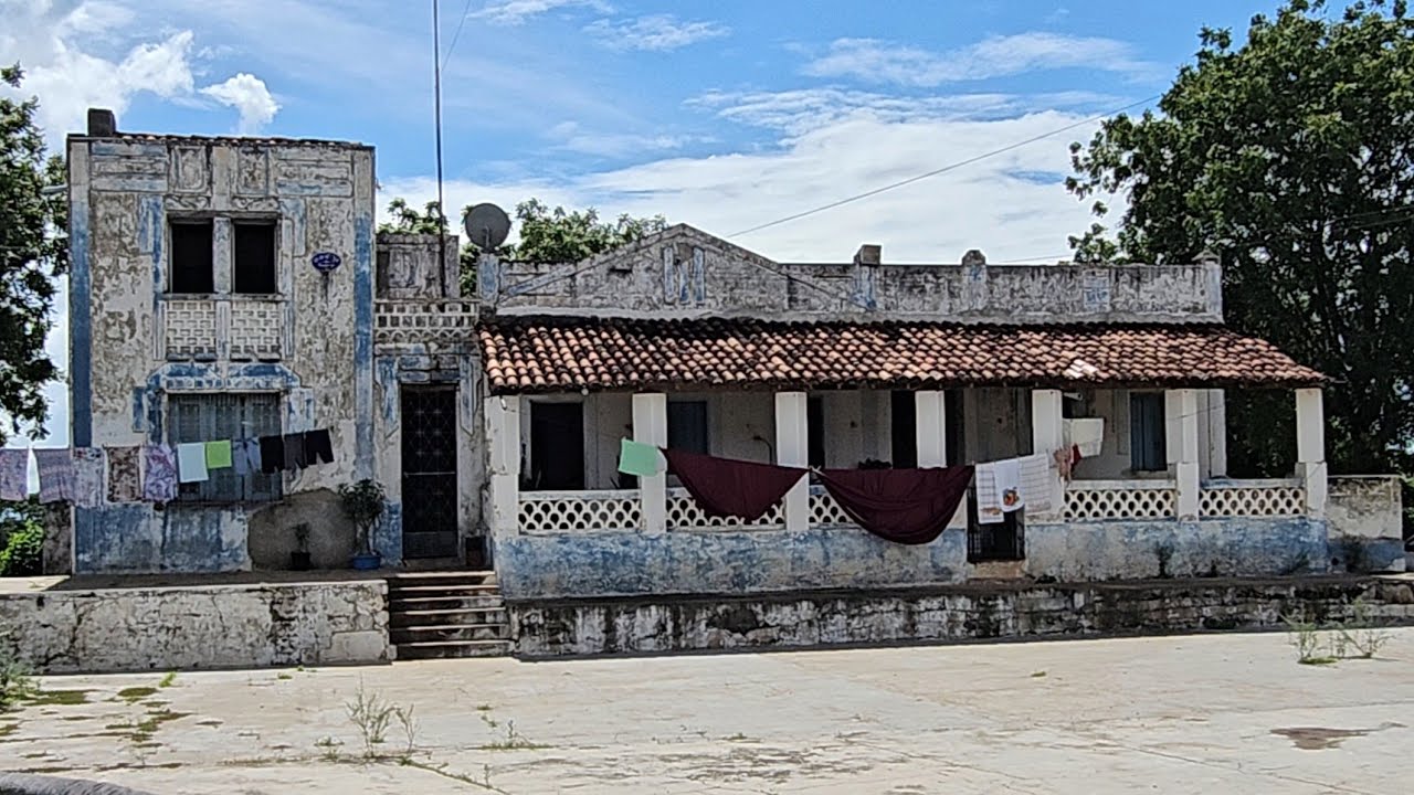 CASARÃO JÁ FOI DO PRIMEIRO  PREFEITO DO MUNICÍPIO DE GROAIRAS FAZENDA JUÁ CEARÁ 