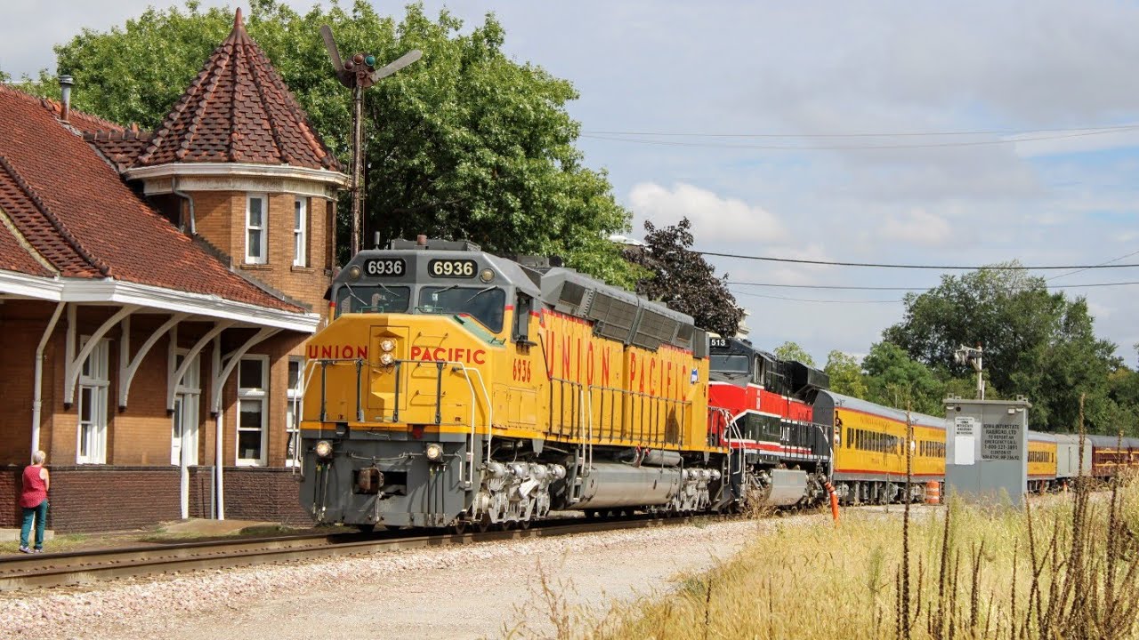 Union Pacific DDA40X Centennial 6936 west at Iowa City, Iowa on September 20, 2025