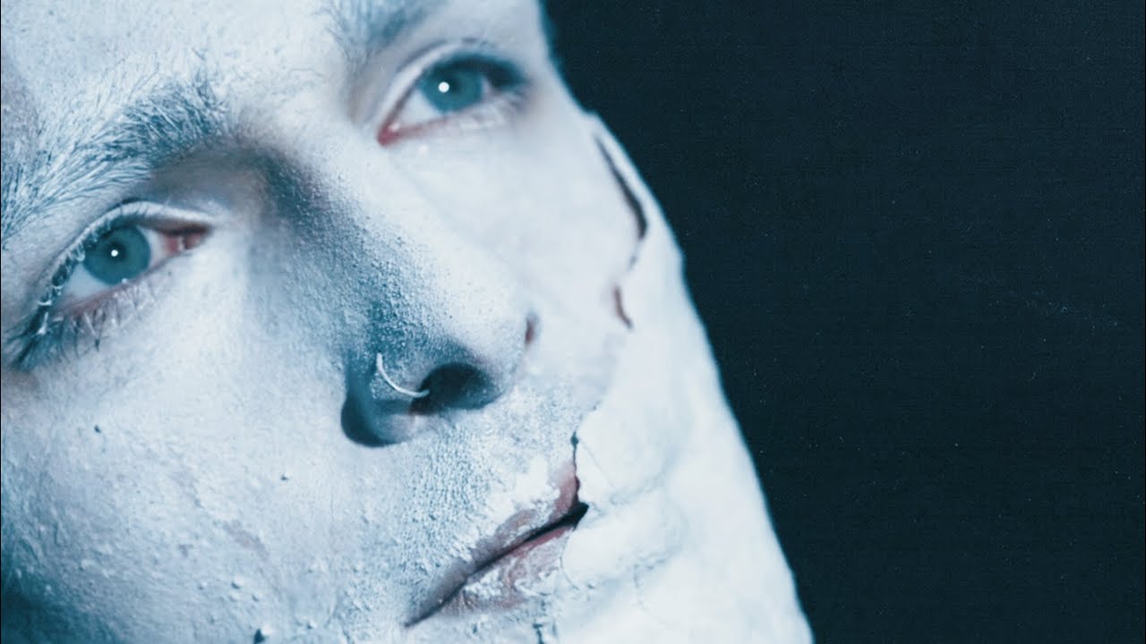 blue alien - VERTIGO (Music Video)